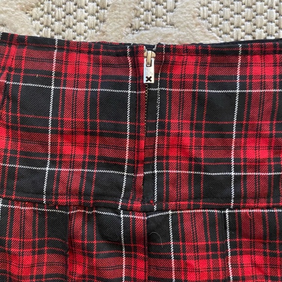 Tripp NYC | NWT’s cyber Y2K gothic grunge chain studded mini pleated skirt - Picture 7 of 7